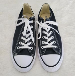 Chuck talyor Allstars classic 7.5 men's 9.5 W/O low tops